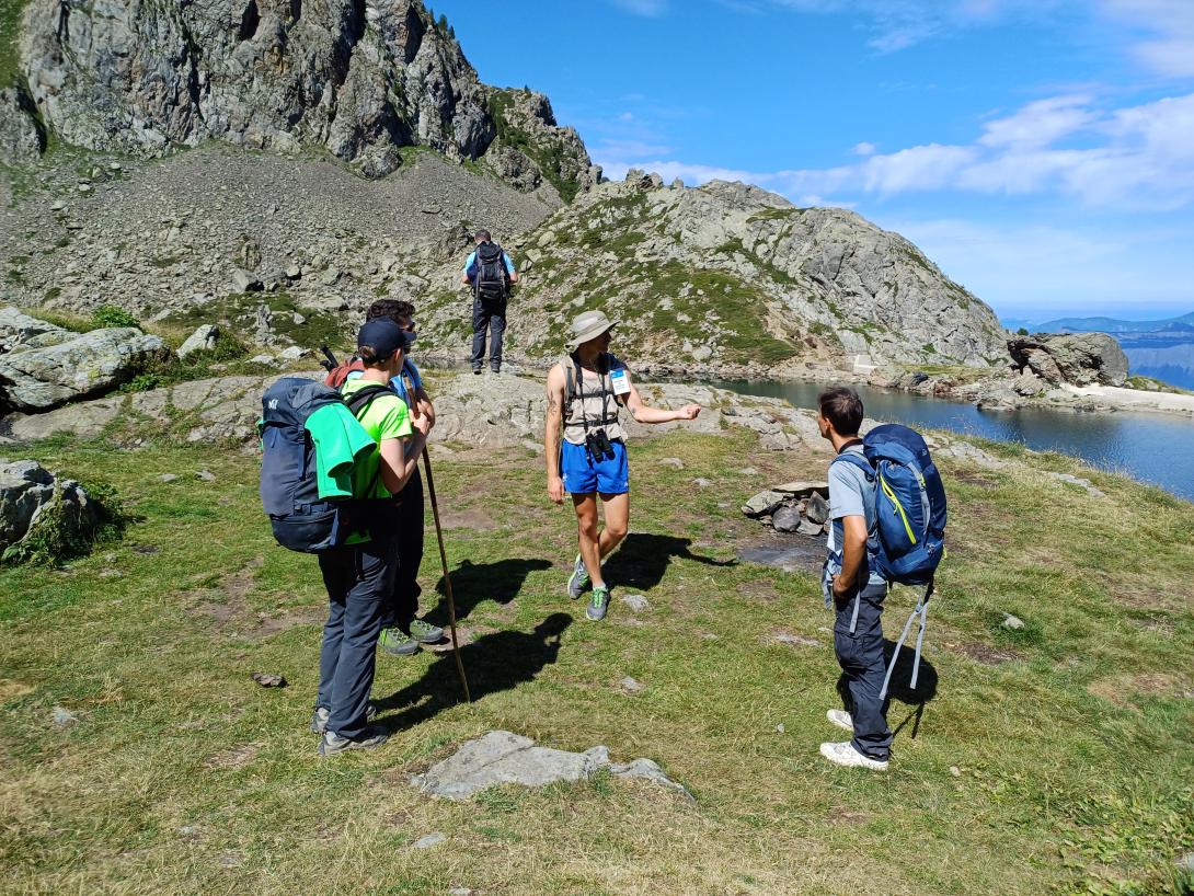 Photo des sensibilisateurs au lac Crozet